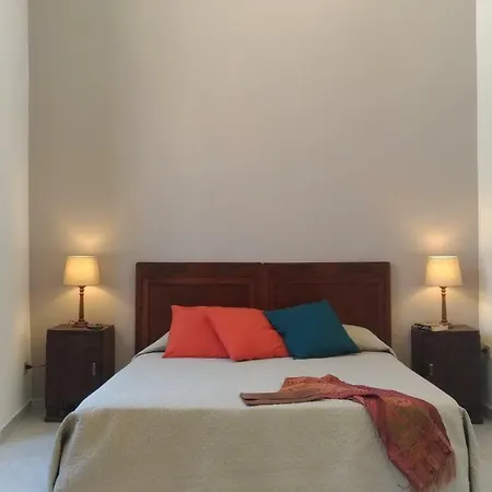 Vista Tra I Tetti Ed Il Mare Apartamento